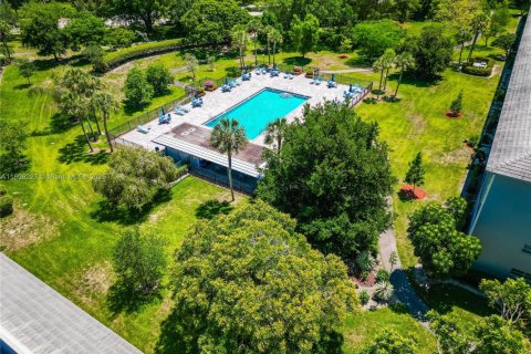 Condo in Coconut Creek, Florida, 2 bedrooms  № 1745612 - photo 30