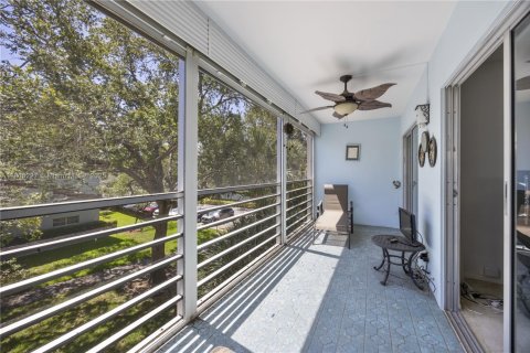 Condo in Coconut Creek, Florida, 2 bedrooms  № 1745612 - photo 27