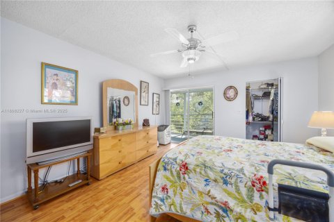 Condo in Coconut Creek, Florida, 2 bedrooms  № 1745612 - photo 18