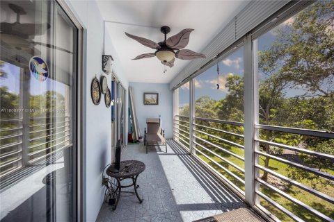 Condo in Coconut Creek, Florida, 2 bedrooms  № 1745612 - photo 25
