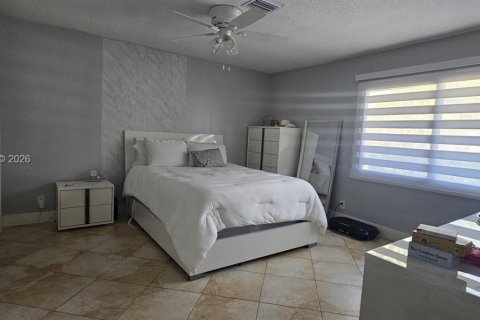 Villa ou maison à vendre à Deerfield Beach, Floride: 3 chambres, 153.1 m2 № 2064658 - photo 11