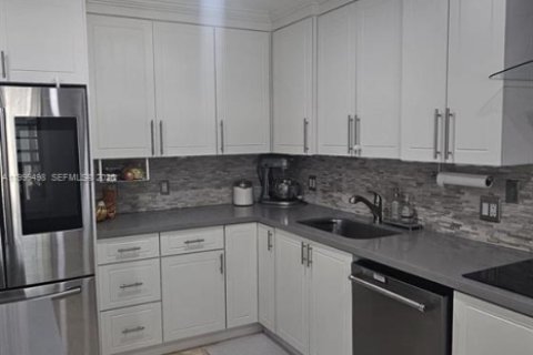 Villa ou maison à vendre à Deerfield Beach, Floride: 3 chambres, 153.1 m2 № 2064658 - photo 8