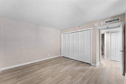 Купить кондоминиум в Бока-Ратон, Флорида 4 комнаты, 112.13м2, № 2251562 - фото 13