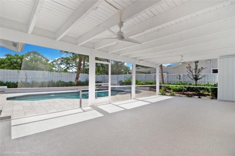 Снять в аренду виллу или дом в Майами, Флорида 4 спальни, 196.21м2, № 1931877 - фото 5