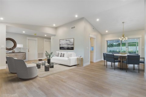 Снять в аренду виллу или дом в Майами, Флорида 4 спальни, 196.21м2, № 1931877 - фото 17