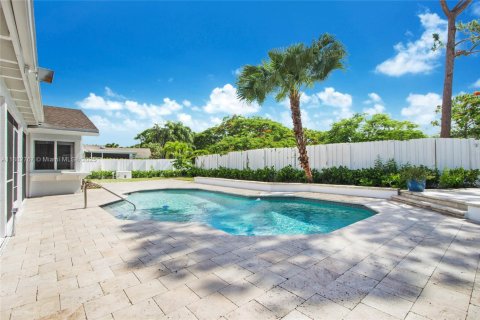 Снять в аренду виллу или дом в Майами, Флорида 4 спальни, 196.21м2, № 1931877 - фото 4