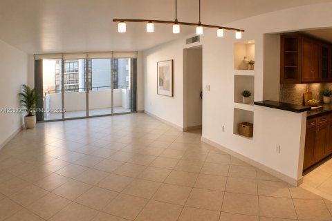 Condominio en Miami Beach, Florida, 2 dormitorios  № 2171444
