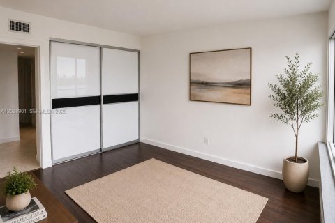 Condominio en alquiler en Miami Beach, Florida, 2 dormitorios, 123 m2 № 2171444 - foto 2