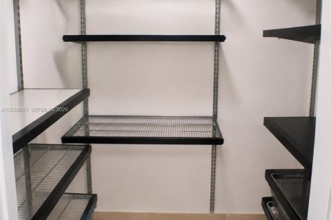Condominio en alquiler en Miami Beach, Florida, 2 dormitorios, 123 m2 № 2171444 - foto 6