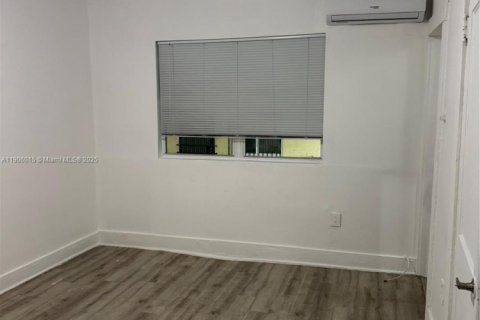 Снять в аренду квартиру в Майами, Флорида № 1956656 - фото 1