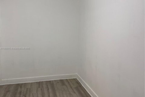 Снять в аренду квартиру в Майами, Флорида № 1956656 - фото 2