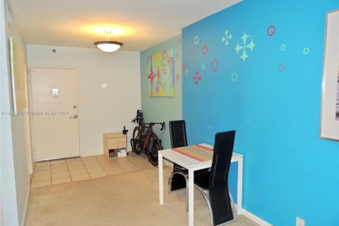 Condo in Miami Beach, Florida, 1 bedroom  № 1859532 - photo 7