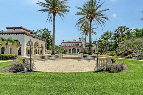 House in Sarasota, Florida 5 bedrooms, 707.45 sq.m. № 1818873 - photo 14