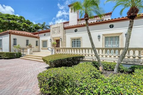 House in Sarasota, Florida 5 bedrooms, 707.45 sq.m. № 1818873 - photo 8