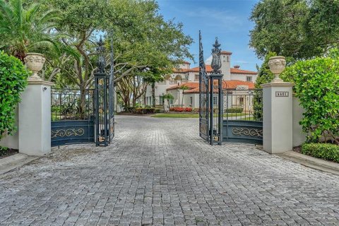 House in Sarasota, Florida 5 bedrooms, 707.45 sq.m. № 1818873 - photo 1