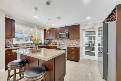 Casa en venta en Doral, Florida, 4 dormitorios, 265.05 m2 № 1933244 - foto 14