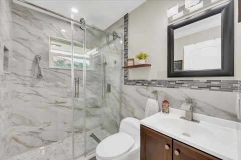 Casa en venta en Doral, Florida, 4 dormitorios, 265.05 m2 № 1933244 - foto 23