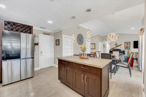 Casa en venta en Doral, Florida, 4 dormitorios, 265.05 m2 № 1933244 - foto 16