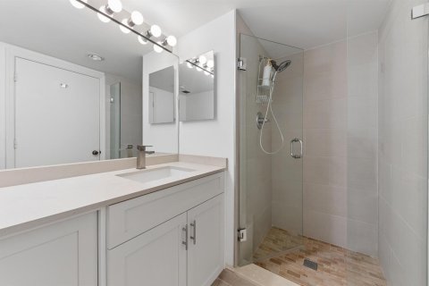 Copropriété à vendre à Boca Raton, Floride: 2 chambres, 151.43 m2 № 2261435 - photo 14