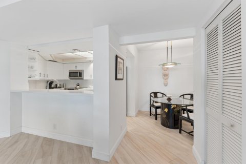 Copropriété à vendre à Boca Raton, Floride: 2 chambres, 151.43 m2 № 2261435 - photo 30