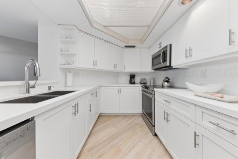 Copropriété à vendre à Boca Raton, Floride: 2 chambres, 151.43 m2 № 2261435 - photo 9