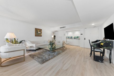 Copropriété à vendre à Boca Raton, Floride: 2 chambres, 151.43 m2 № 2261435 - photo 4