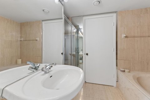 Copropriété à vendre à Boca Raton, Floride: 2 chambres, 151.43 m2 № 2261435 - photo 12