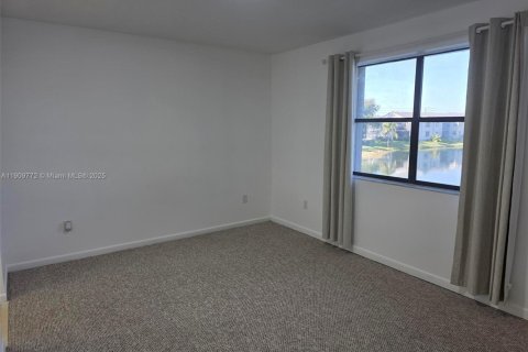 Condo in Homestead, Florida, 3 bedrooms  № 2016066 - photo 5