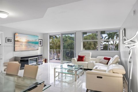 Copropriété à vendre à North Miami Beach, Floride: 2 chambres, 111.48 m2 № 1966241 - photo 7