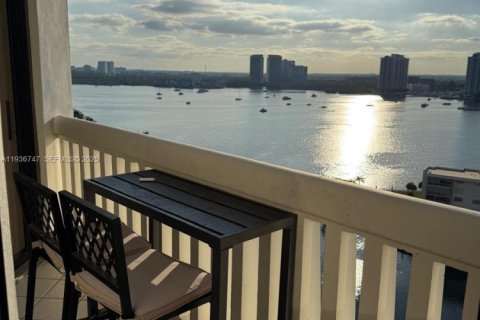 Condominio en venta en Aventura, Florida, 2 dormitorios, 120.77 m2 № 1994646 - foto 2