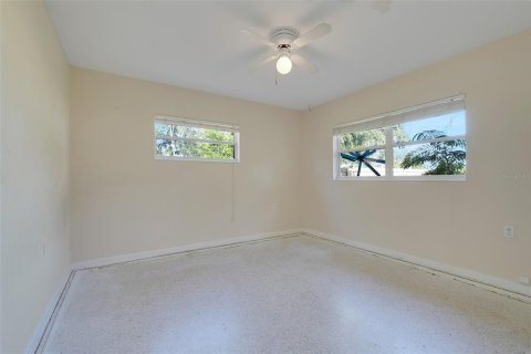 Casa en venta en Clermont, Florida, 4 dormitorios, 126.72 m2 № 2431825 - foto 17