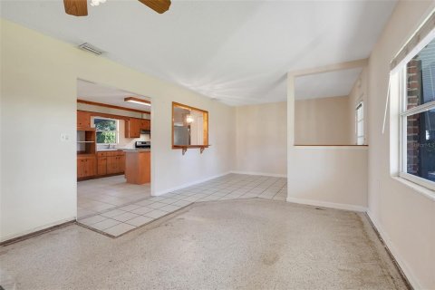 Casa en venta en Clermont, Florida, 4 dormitorios, 126.72 m2 № 2431825 - foto 10