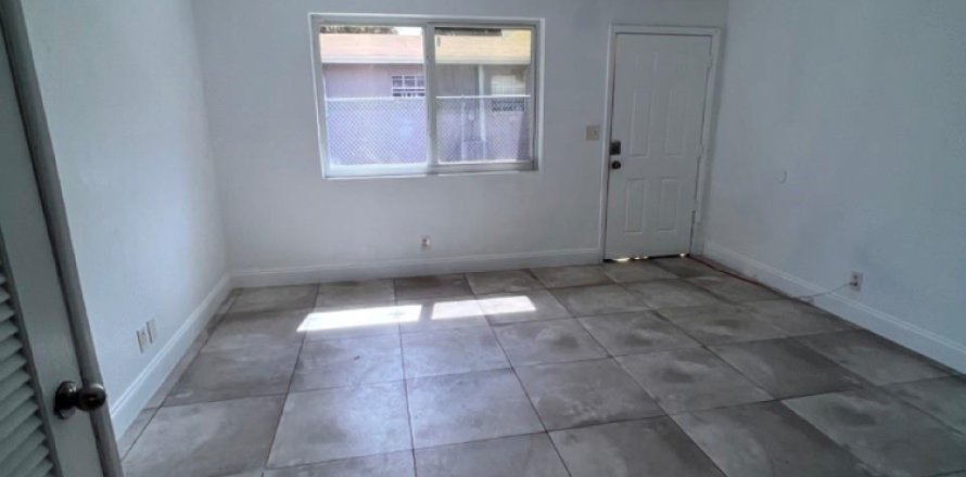 Propiedad comercial en Fort Lauderdale, Florida 169.45 m2 № 1175141