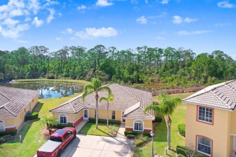 Villa ou maison à vendre à Kissimmee, Floride: 3 chambres, 116.03 m2 № 1724368 - photo 1