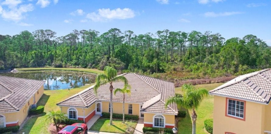 Casa en Kissimmee, Florida 3 dormitorios, 116.03 m2 № 1724368