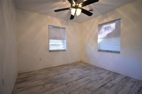 House in Ocala, Florida 3 bedrooms, 100.33 sq.m. № 2108524 - photo 8