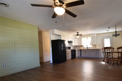 House in Ocala, Florida 3 bedrooms, 100.33 sq.m. № 2108524 - photo 4