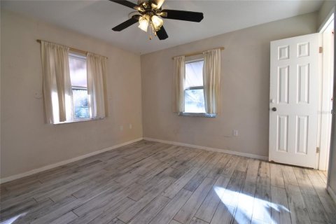 House in Ocala, Florida 3 bedrooms, 100.33 sq.m. № 2108524 - photo 9