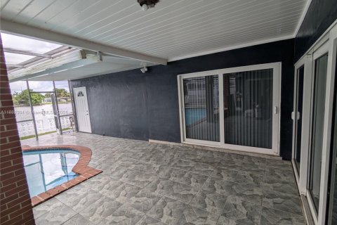 Casa en venta en Miramar, Florida, 3 dormitorios, 199.18 m2 № 1932109 - foto 15