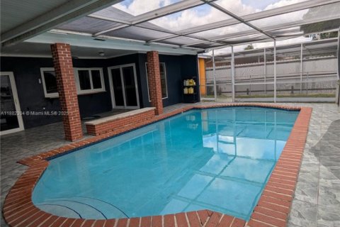 Casa en venta en Miramar, Florida, 3 dormitorios, 199.18 m2 № 1932109 - foto 14