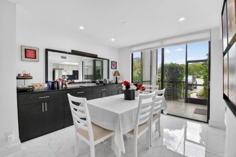 Copropriété à vendre à Boca Raton, Floride: 2 chambres, 116.59 m2 № 2078426 - photo 9