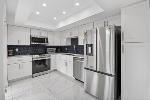 Copropriété à vendre à Boca Raton, Floride: 2 chambres, 116.59 m2 № 2078426 - photo 4