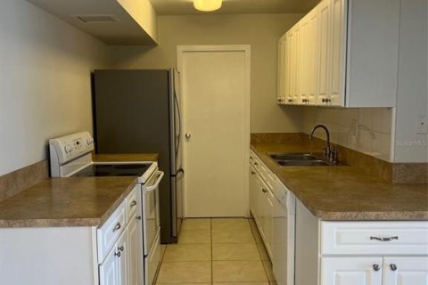 Copropriété à louer à Treasure Island, Floride: 1 chambre, 83.15 m2 № 2434556 - photo 12