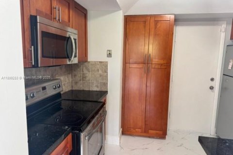 Купить кондоминиум в Лодерхилл, Флорида 2 спальни, 99.59м2, № 1951200 - фото 5