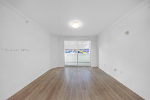 Снять в аренду квартиру в Серфсайд, Флорида 2 спальни, 92.62м2, № 1983011 - фото 18