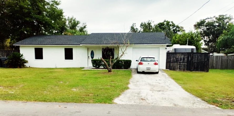 House in Mulberry, Florida 3 bedrooms, 110.18 sq.m. № 1824973