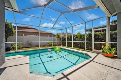 House in Land O' Lakes, Florida 4 bedrooms, 210.89 sq.m. № 1652493 - photo 4