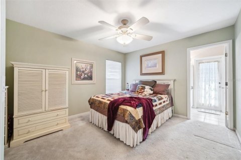 House in Land O' Lakes, Florida 4 bedrooms, 210.89 sq.m. № 1652493 - photo 29
