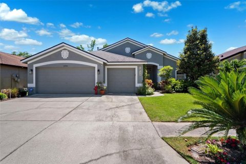 House in Land O' Lakes, Florida 4 bedrooms, 210.89 sq.m. № 1652493 - photo 2