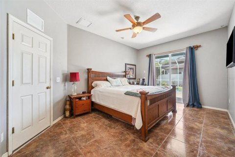House in Land O' Lakes, Florida 4 bedrooms, 210.89 sq.m. № 1652493 - photo 24